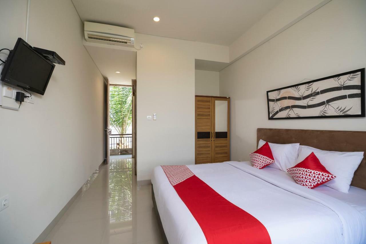 Oyo 697 Olivia Inn Denpasar Legian  Exterior photo
